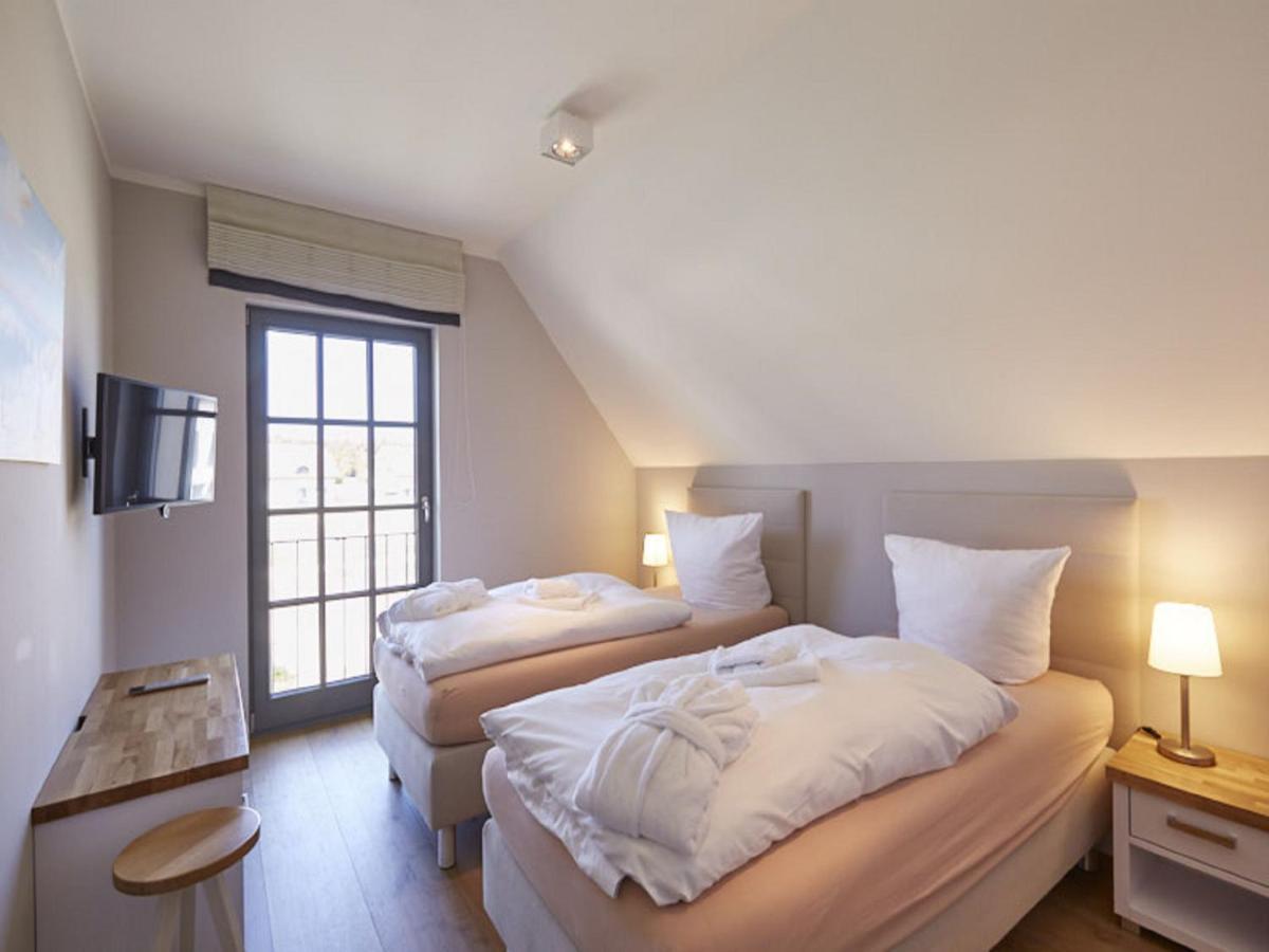 Reetland am Meer - Luxus Reetdachvilla mit 3 Schlafzimmern, Sauna und Kamin E20 Dranske Exterior foto